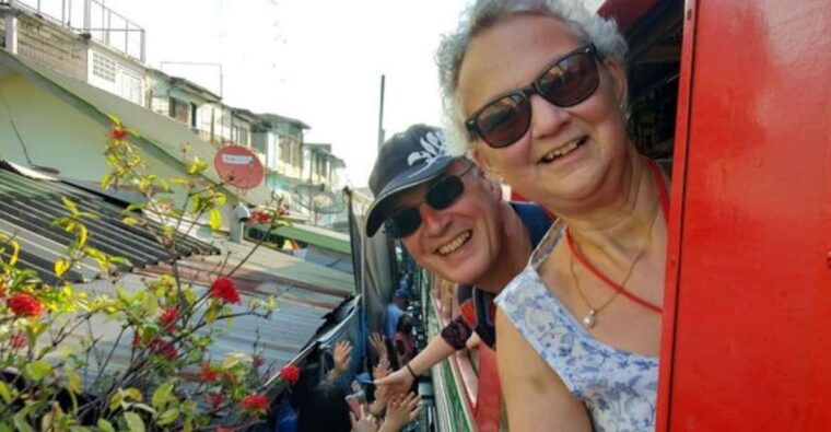 floating-railway-markets-multi-language