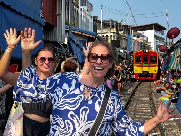 floating-railway-markets-multi-language