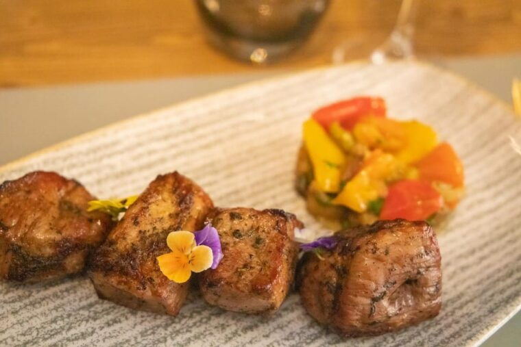 florence-armenian-food-experience-in-ararat-restaurant