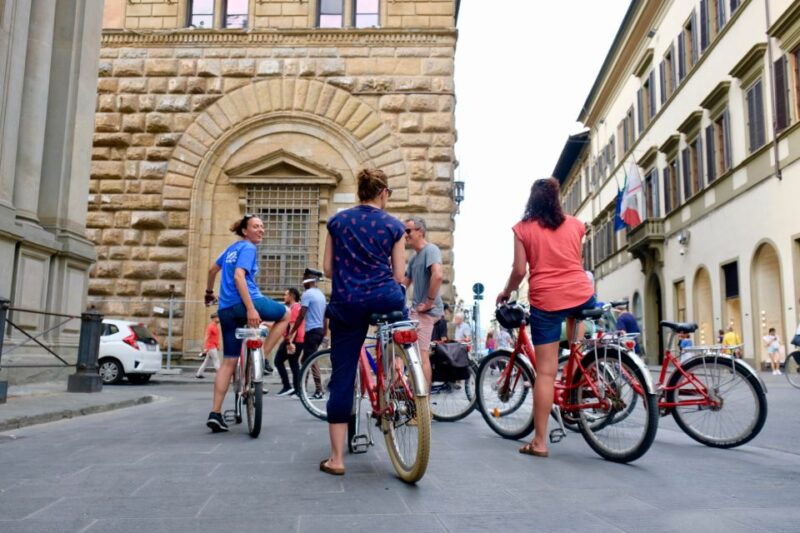 florence-at-night-bike-tour-with-wine-and-aperitivo-picnic