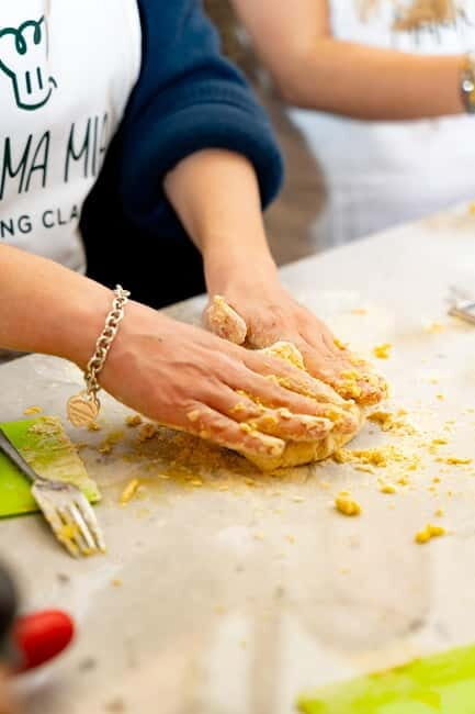 Florence: Authentic Pizza & Gelato Experience+Unlimited Wine - FAQ