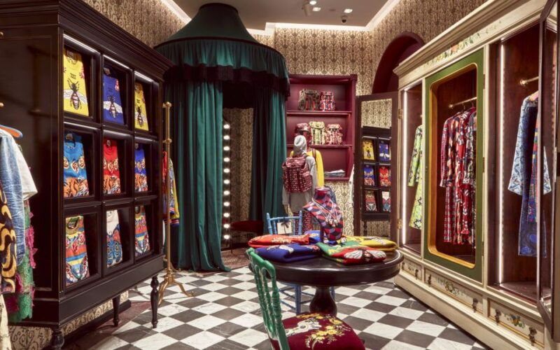 florence-fashion-history-guided-walking-tour-museum-visit