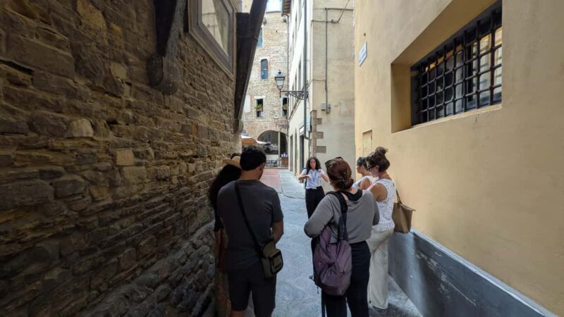Florence: Ghost & Crimes Walking Tour with Tastings and Wine - Key Points