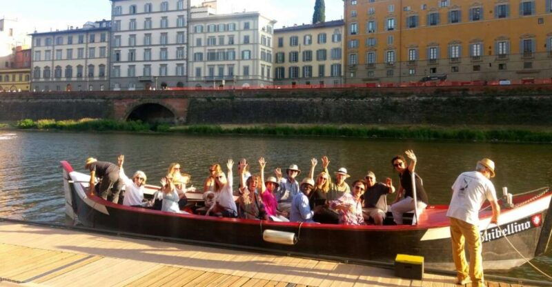 florence-guided-gondola-boat-tour-with-a-glass-of-wine