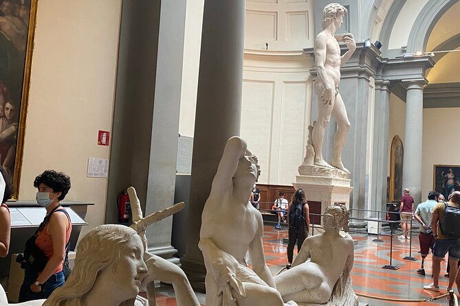 florence-guided-tour-to-the-accademia-gallery