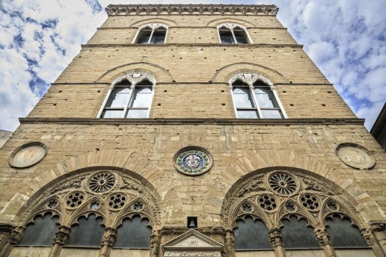 florence-guided-walking-tour-with-accademia-gallery