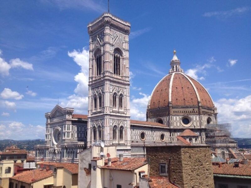 florence-historical-sneak-peek-of-duomo-square