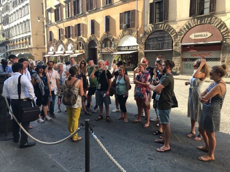 florence-historical-sneak-peek-of-duomo-square