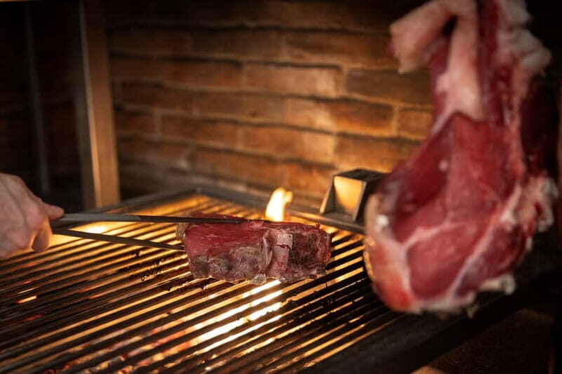 Florence: Live Grill Show & Steak Dinner with Wine - FAQ