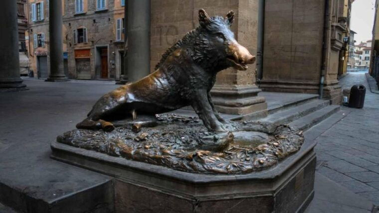 florence-michelangelos-david-a-sip-through-a-wine-window