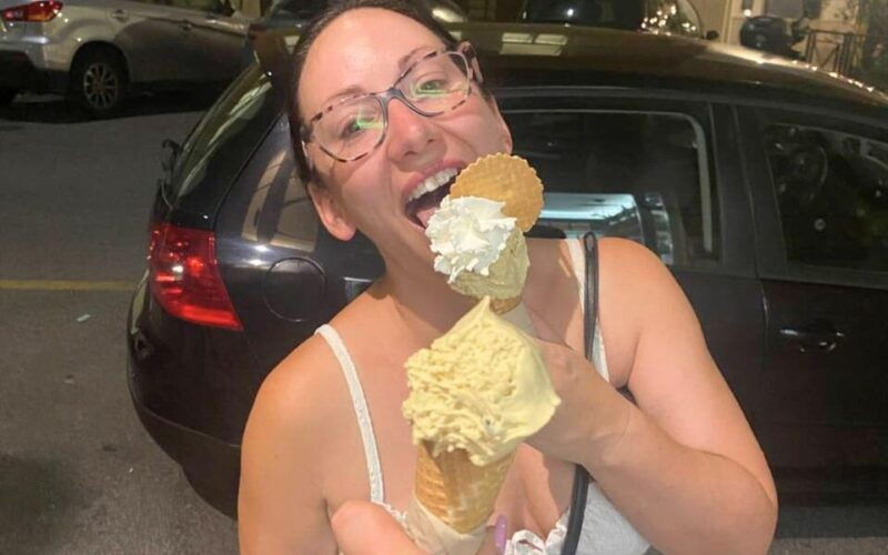 florence-oltrarno-artisans-and-wine-windows