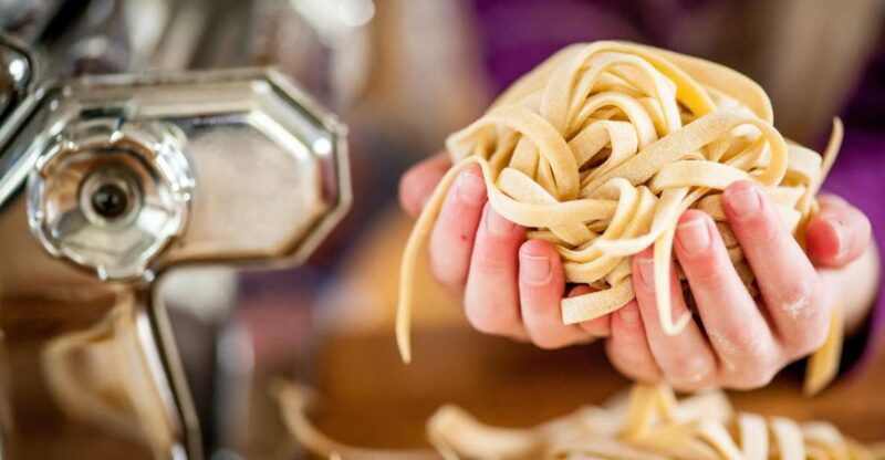 florence-pasta-cooking-class-with-unlimited-wine-2