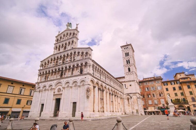 florence-pisa-lucca-day-tour-with-buccellato-cake-tasting