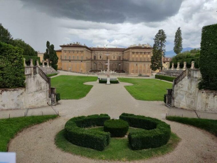 florence-pitti-palace-and-boboli-gardens-private-tour