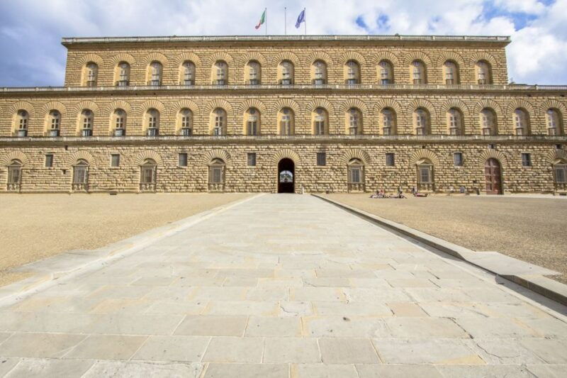 florence-pitti-palace-entry-ticket-and-guided-walking-tour