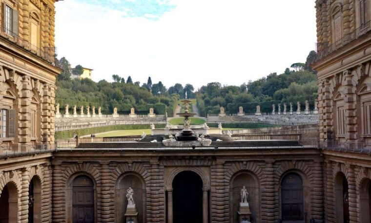 florence-pitti-palace-entry-ticket-and-guided-walking-tour