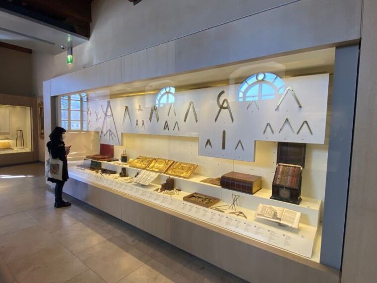 florence-private-astronomical-tour-of-the-museo-galileo