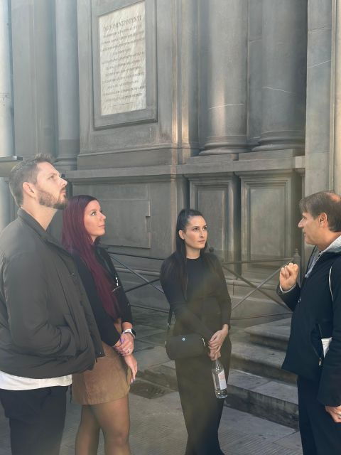 florence-renaissance-secrets-walking-tour-wine-window