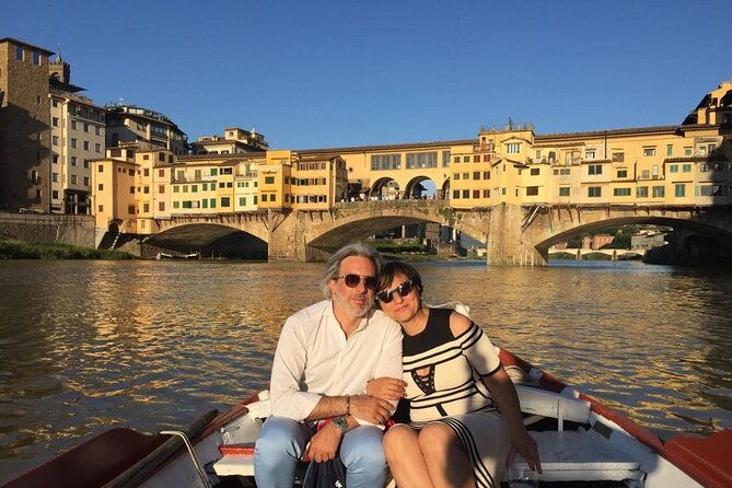 florence-river-cruise-on-a-traditional-barchetto