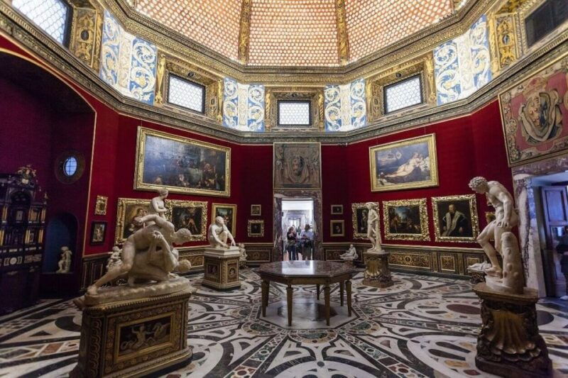florence-uffizi-gallery-small-group-with-entrance-tickets