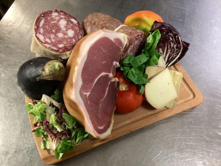 florence-wine-windows-walk-with-wine-tasting-and-appetizers