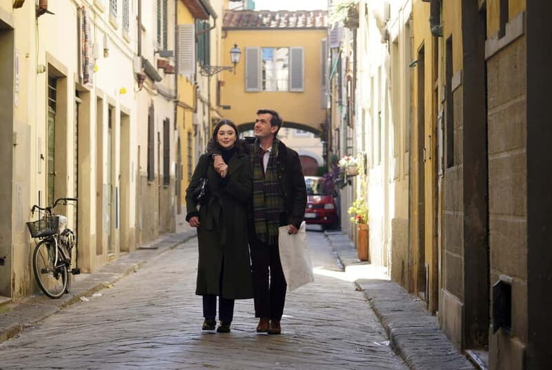 Florence: your exclusive photoshoot signed by a signature paparazzo. - Key Points