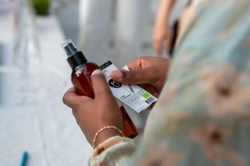 flowers-picking-and-essential-oil-distillation-workshop