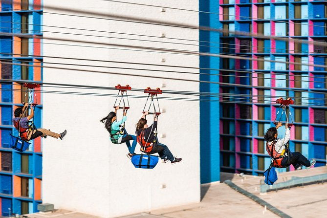 fly-linq-zipline-at-the-linq-promenade-in-las-vegas