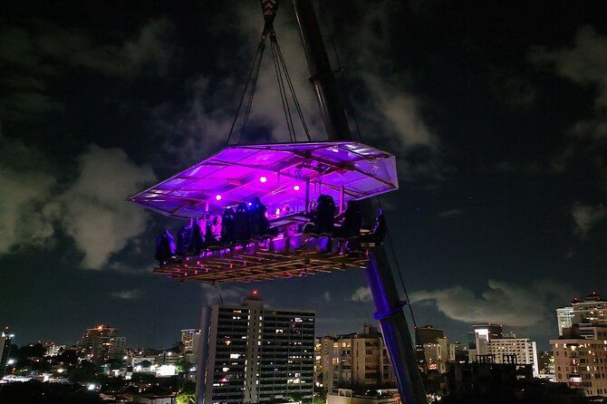 flydining-dinner-with-city-lights-ocean-breeze-4-courses