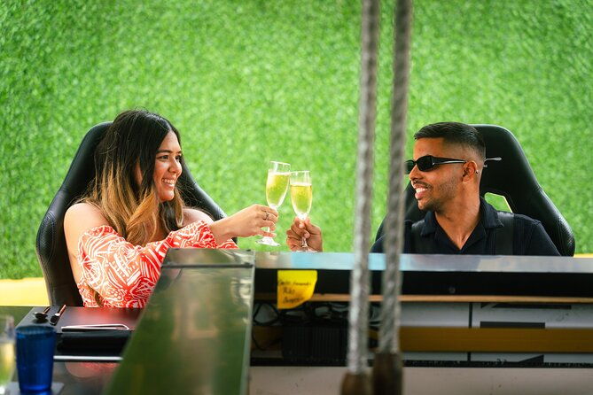 flydining-happy-hour-with-ocean-view-tropical-breeze