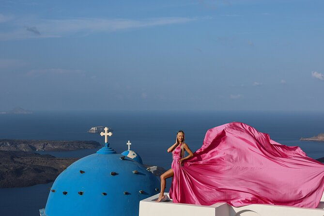flying-dress-photoshoot-in-santorini-2