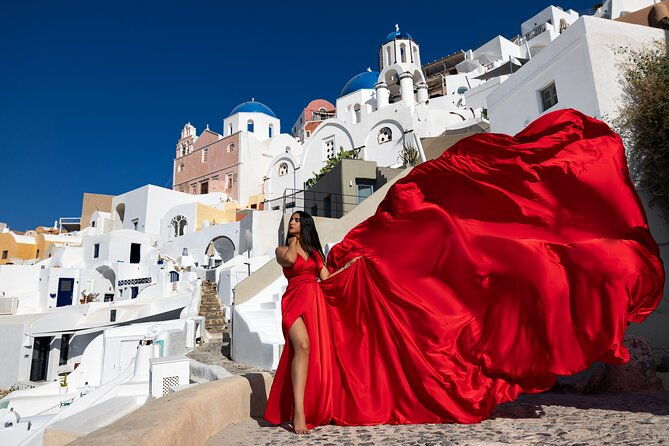 flying-dress-photoshoot-in-santorini-4