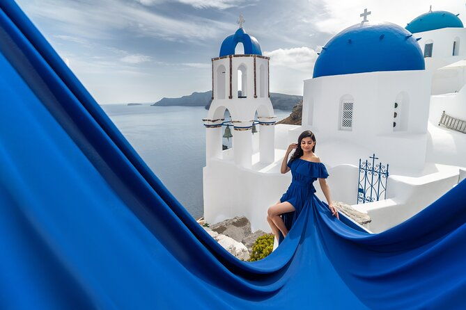 flying-dress-photoshoot-in-santorini-mr-president-package