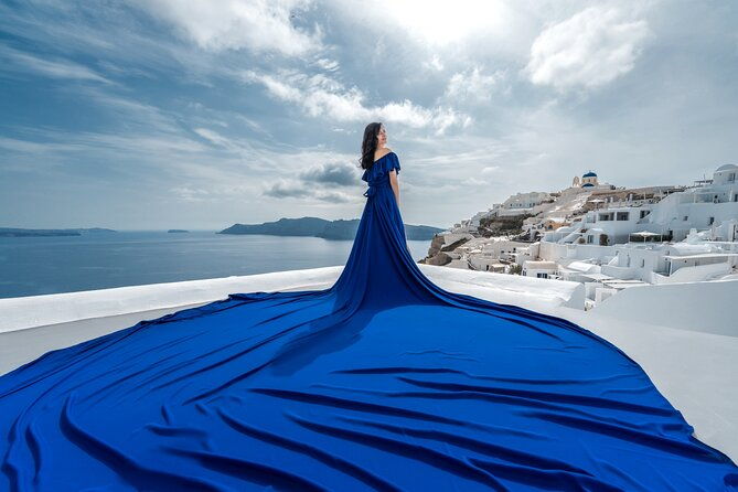 flying-dress-photoshoot-in-santorini-mr-president-package