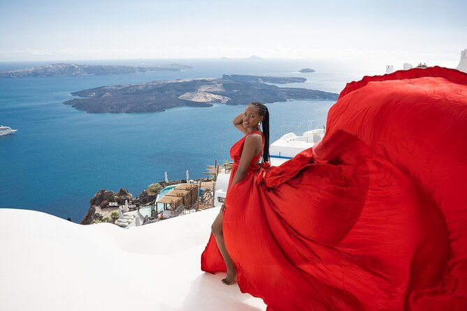 flying-dress-photoshoot-tour-in-santorini-pick-up