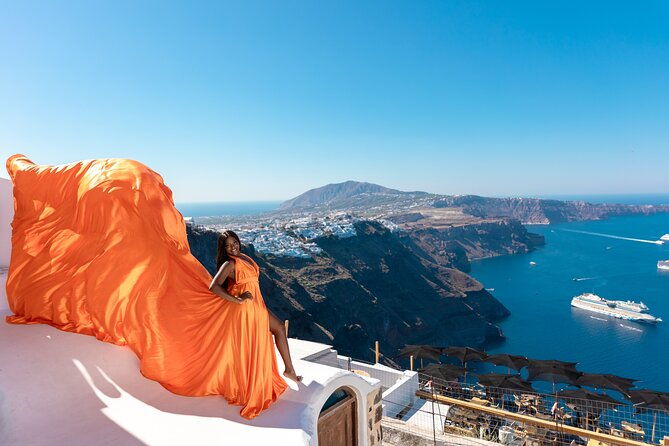 flying-dress-photoshooting-santorini