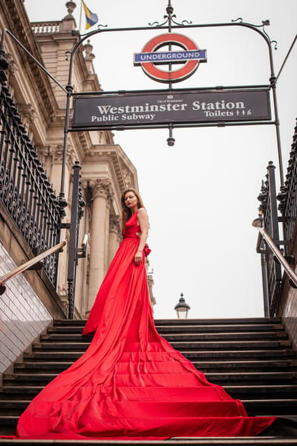 flying-dress-professional-photoshoot-with-pro-photographer