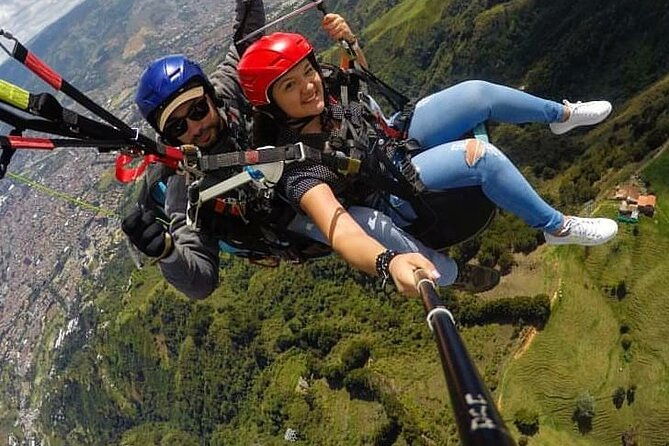 flying-paragliding-over-medellin
