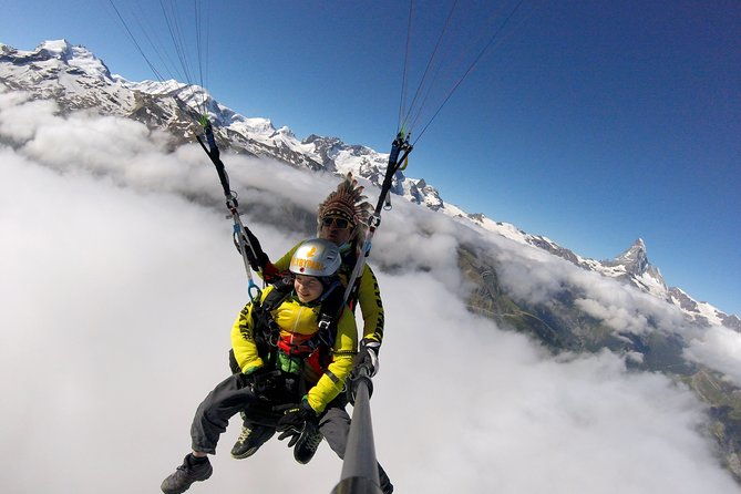 flymatterhorn-vip-paragliding-from-zermatt-with-matterhorn-view