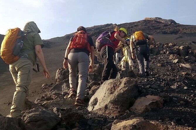 Fogo Island: Hiking Portela  1995 Peak  2014 Crater  Portela - Key Points  