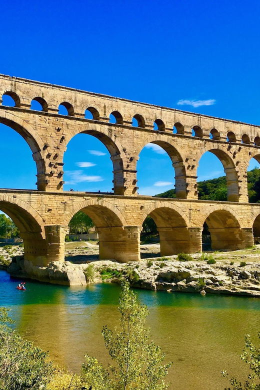 follow-the-roman-aqueduct-nimes-uzes-pont-du-gard
