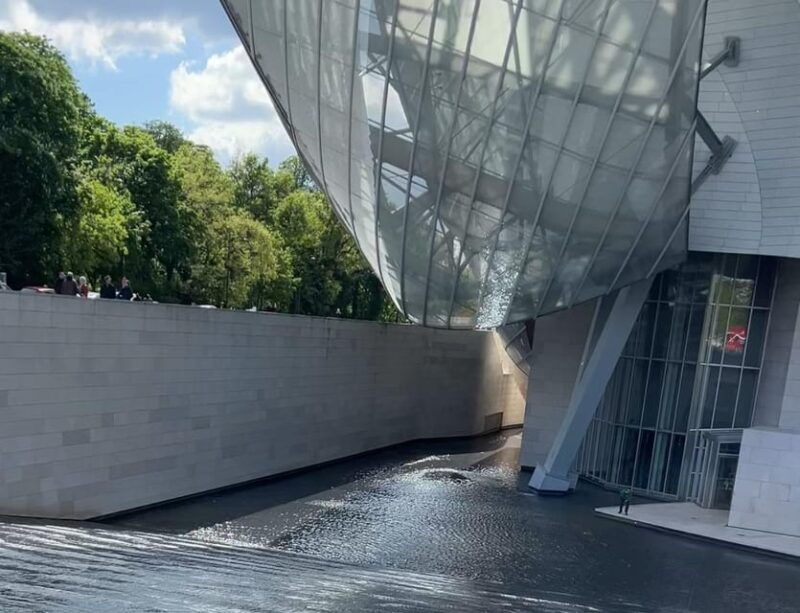 fondation-louis-vuitton-ticket-entry-private-tour-2