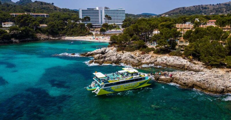 font-de-sa-cala-east-coast-glass-bottomed-catamaran-tour