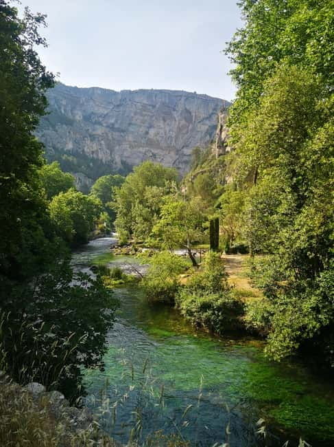Fontaine-de-Vaucluse: Guided tour, the Mysteries of the Gouffre Open to all - Is It Worth It?