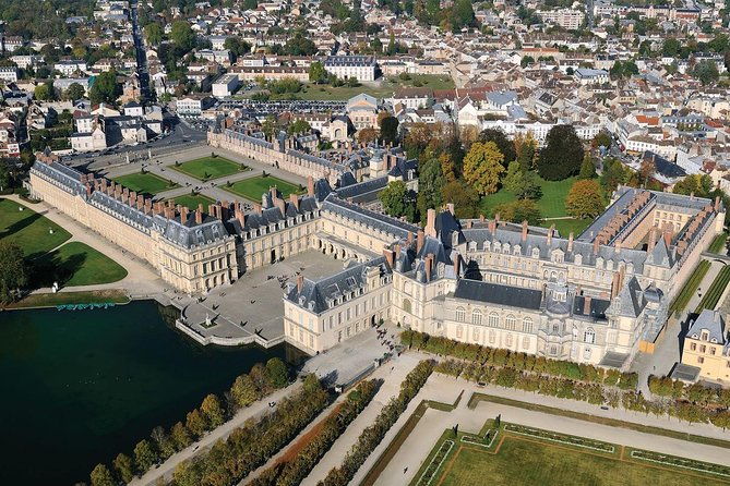 fontainebleau-and-vaux-le-vicomte-castle-small-group-day-trip-from-paris