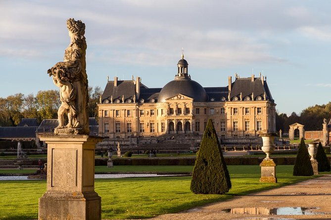 fontainebleau-and-vaux-le-vicomte-castle-small-group-day-trip-from-paris