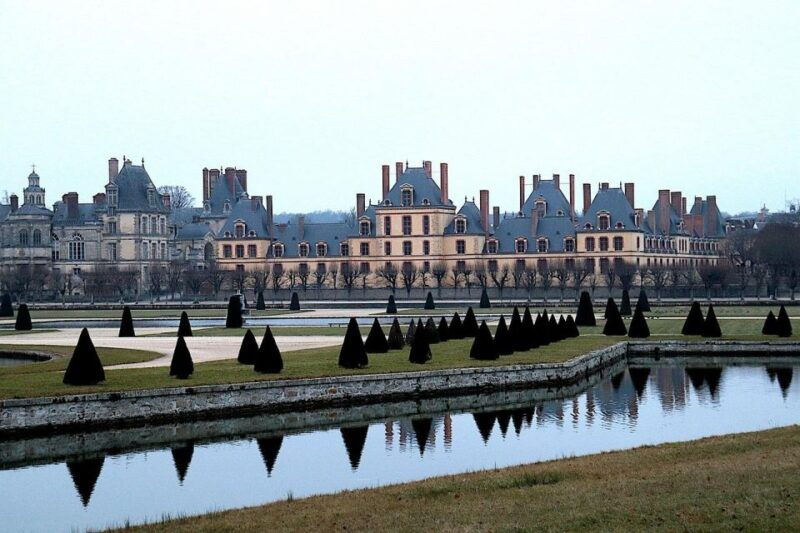 fontainebleau-castle-private-guided-tour-from-paris