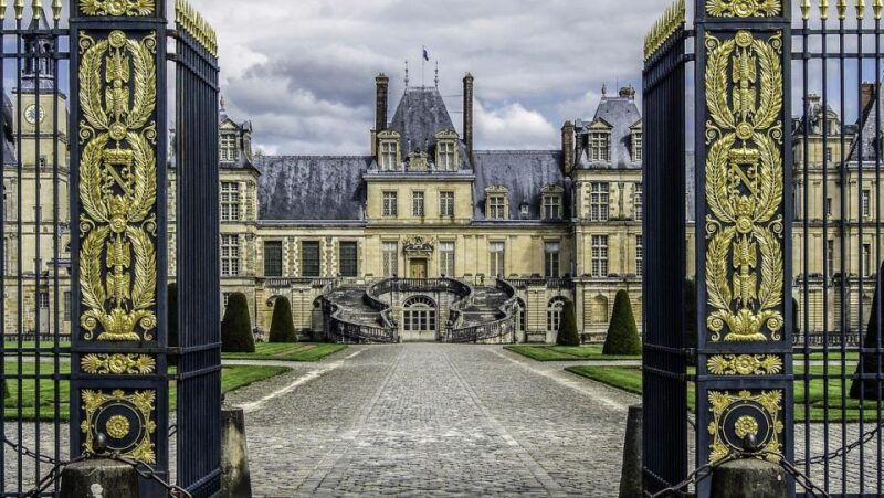fontainebleau-castle-private-guided-tour-from-paris