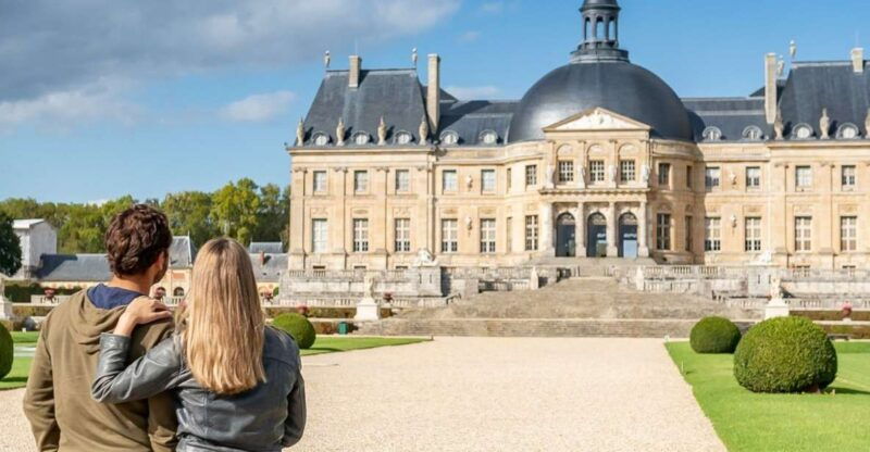fontainebleau-vaux-le-vicomte-chateaux-day-tour-from-paris