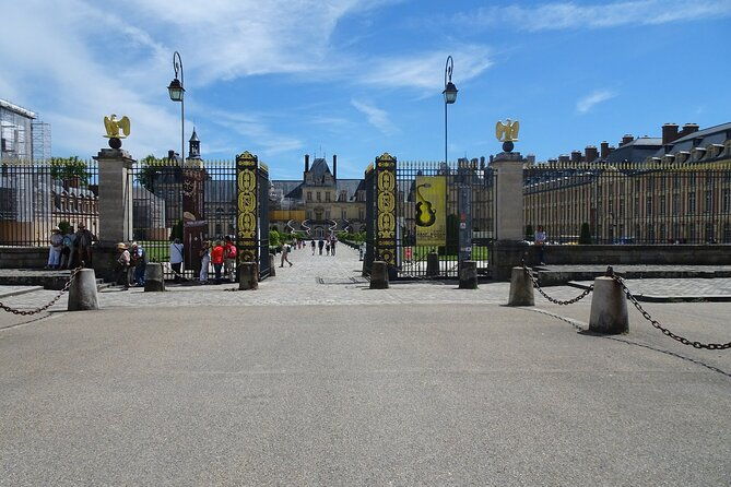 fontainebleau-vaux-le-vicomte-private-day-tour-from-paris